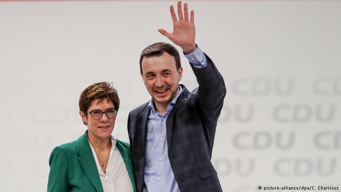 Νέος ΓΓ των Χριστιανοδημοκρατών – Το χάσμα παραμένει