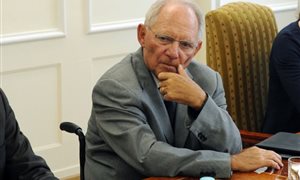 Σόιμπλε: Τα πράγματα δεν θα είναι εύκολα για τον διάδοχο του Βαρουφάκη