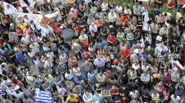 Το «πολυνομοσχέδιο-έκτρωμα» κατήγγειλε ο Δημ.Κουτσούμπας