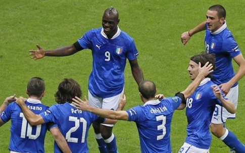 Ισπανία – Ιταλία με φόντο… την κορυφή της Ευρώπης