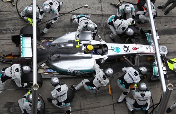F1 2011: Pit-stops τριών δευτερολέπτων
