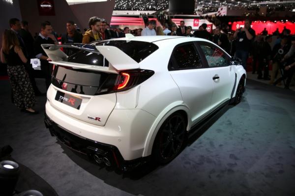Το «hot» Honda Civic Type R στην 85η διεθνή ελβετική έκθεση αυτοκινήτου