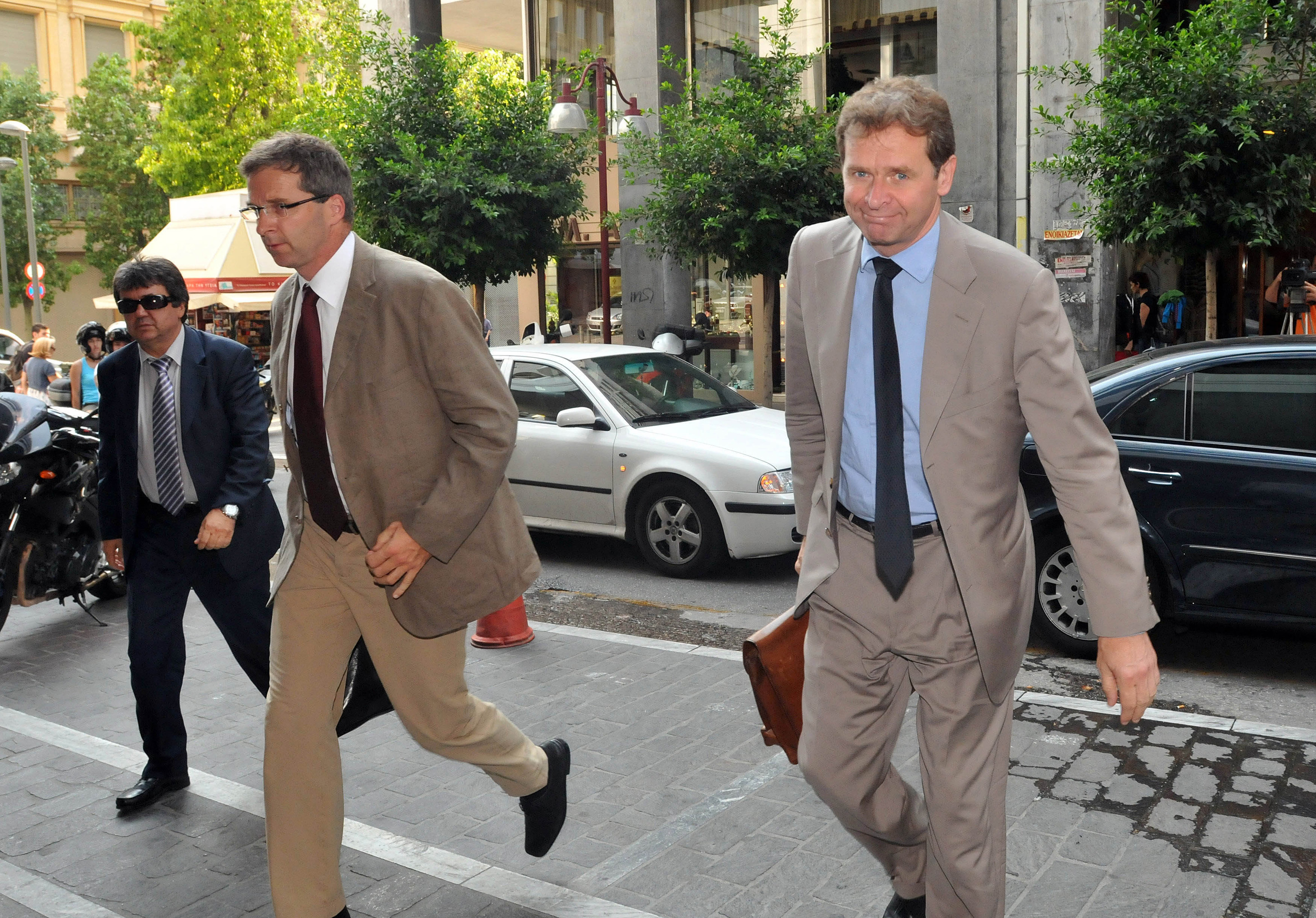 «Κόκκινος» συναγερμός ενόψει της επίσκεψης της τρόικας στην Αθήνα