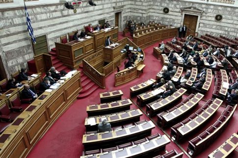 Εν μέσω αντιπαραθέσεων η συζήτηση για το πολυνομοσχέδιο