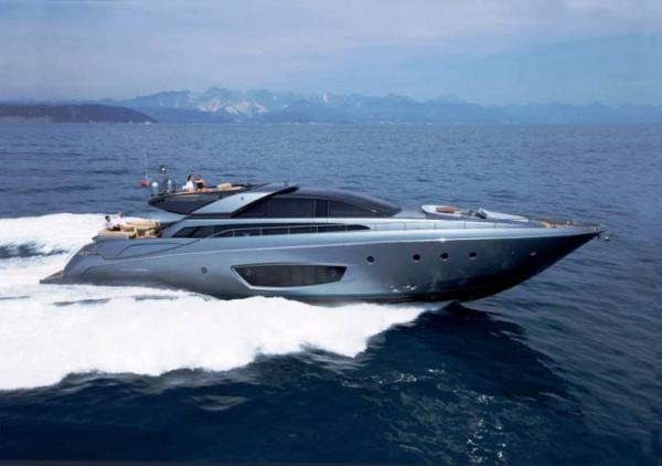 Riva 86 Domino: Ήρεμη δύναμη