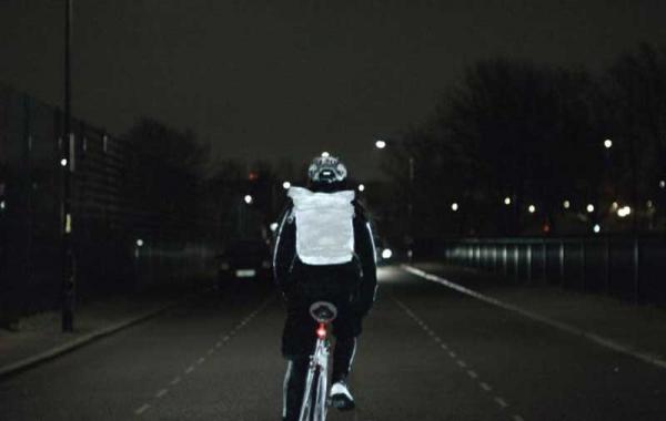 Volvo Life Paint: Η βαφή ποδηλάτων των Σουηδών που “λάμπει” στο σκοτάδι