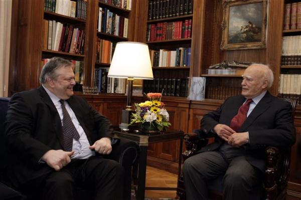 Συνάντηση Ευ.Βενιζέλου με τον Πρόεδρο της Δημοκρατίας Κ.Παπούλια