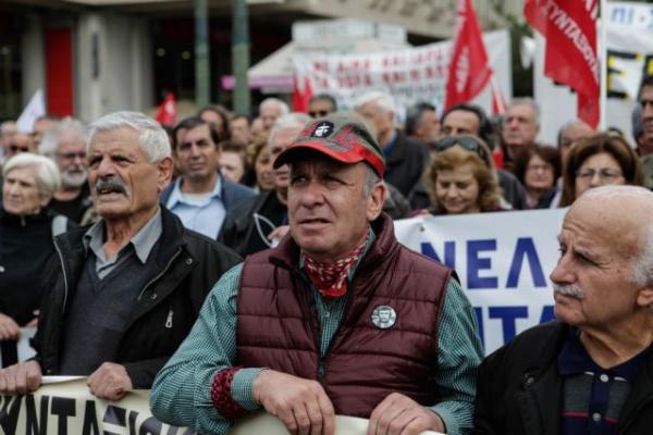 Αγωγές και από τους νέους συνταξιούχους για τα αναδρομικά