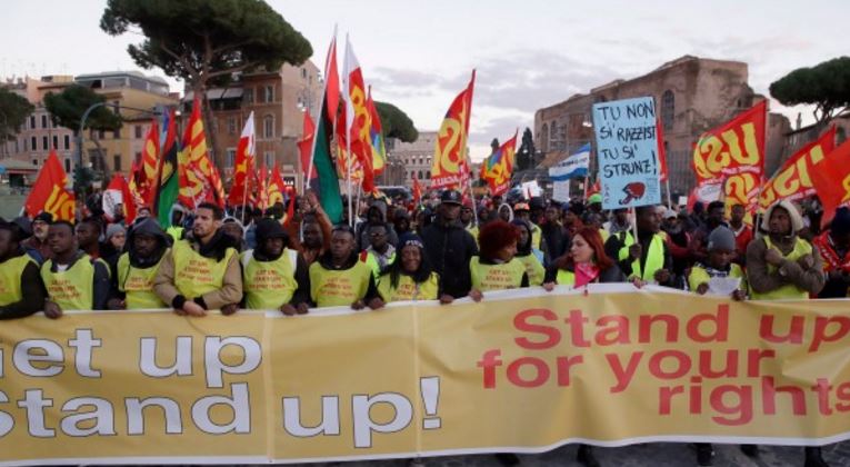 Ρώμη : Διαδήλωση υπέρ των μεταναστών