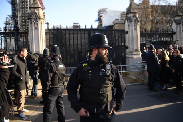 Λήξη συναγερμού στο Λονδίνο με τη σύλληψη υπόπτου