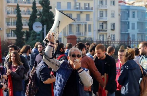 ΑΔΕΔΥ: Στα 465 ευρώ το μήνα οι μειώσεις με το νόμο Κατρούγκαλου