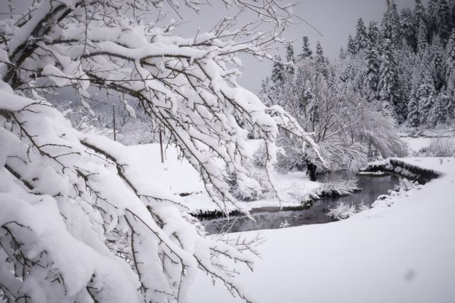 Έκτακτο δελτίο καιρού: Πρωτοχρονιά με χιόνια, βροχές και καταιγίδες