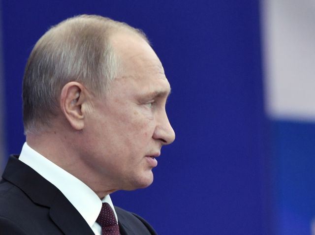 Ο Πούτιν απαντά στο ερώτημα «ποιος μπορεί να γίνει πρόεδρος;»