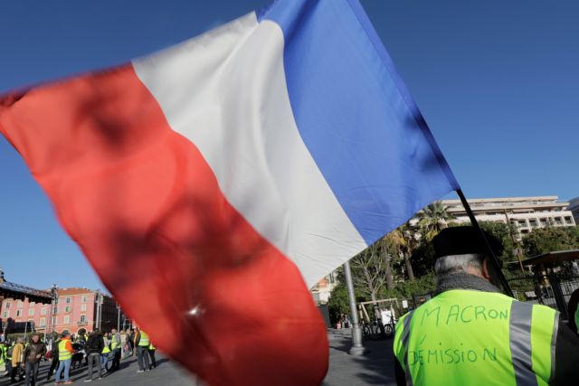 Απάντηση Μακρόν περιμένουν τα «κίτρινα γιλέκα»