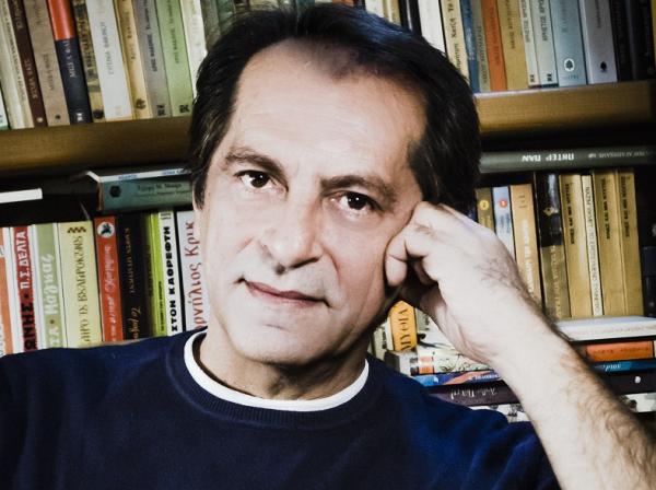 O Παρασκευάς Καρασούλος μιλά για τις εμφανίσει στο Half Note