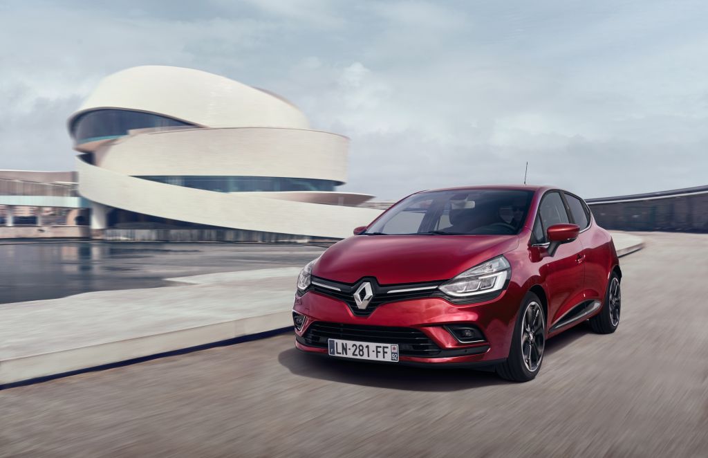Κλήρωση 5 καινούργιων Renault CLIO  στους πυροπαθείς της Ανατολικής Αττικής