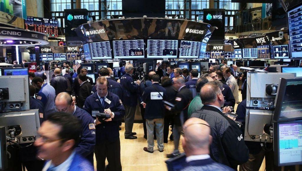 Σε ελεύθερη πτώση η Wall Street ξυπνά εφιαλτικές μνήμες του 1929