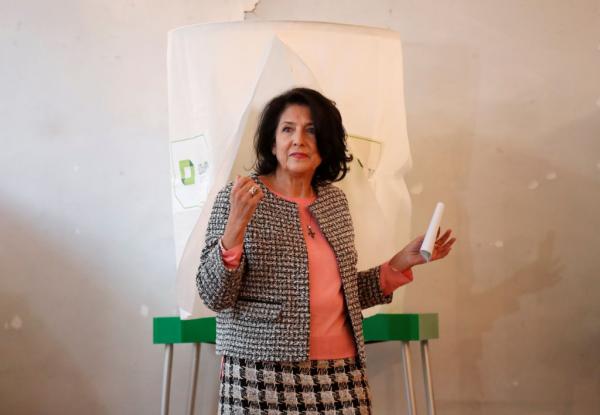 Σαλομέ Ζουραμπισβίλι: Η πρώτη γυναίκα πρόεδρος της Γεωργίας