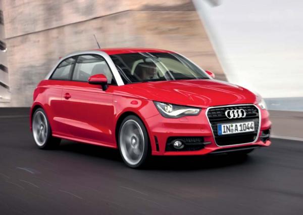 Audi A1: driving