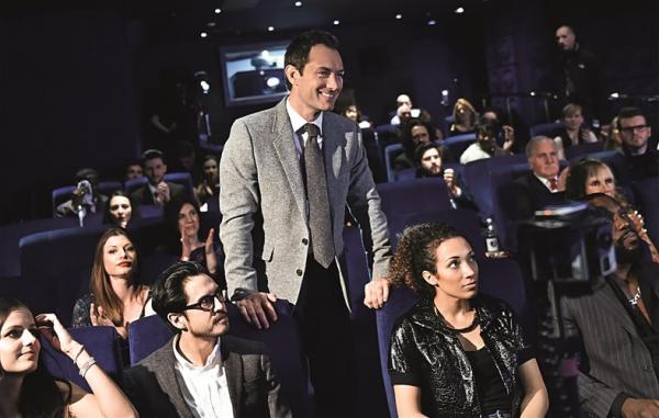 O Jude Law και το Lexus RX σε πρώτο πρόσωπο