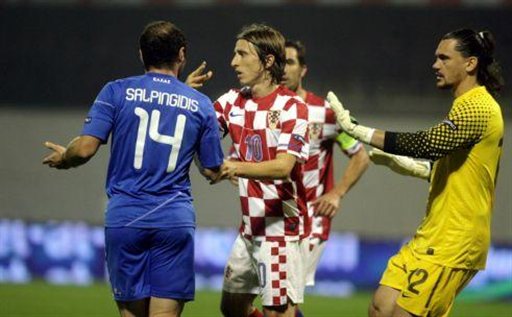 Αντεξε το ελληνικό κάστρο στο Ζάγκρεμπ, η εθνική στην κούρσα για το Euro 2012