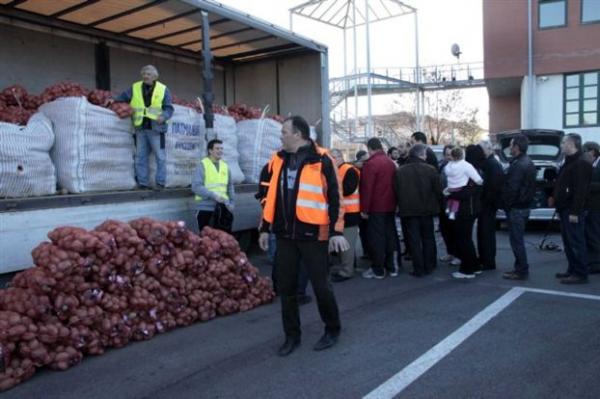 Ξεπούλησαν οι παραγωγοί πατάτας Νευροκοπίου που κατήργησαν τους μεσάζοντες