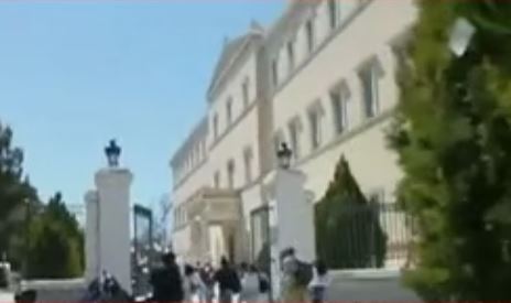 Βολές ΝΔ-ΠΑΣΟΚ κατά Κωνσταντοπούλου για την «εισβολή» στη Βουλή