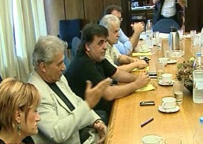 Χωρίς δεσμεύσεις η συνάντηση των υπουργών Εσωτερικών και Οικονομικών με την ΑΔΕΔΥ