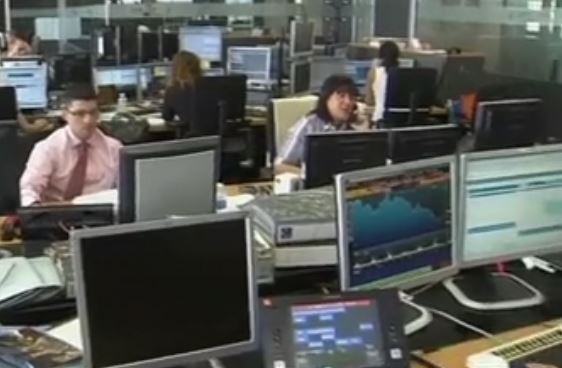 Πληθαίνουν τα σενάρια για άμεση έξοδο της Ελλάδας στις αγορές