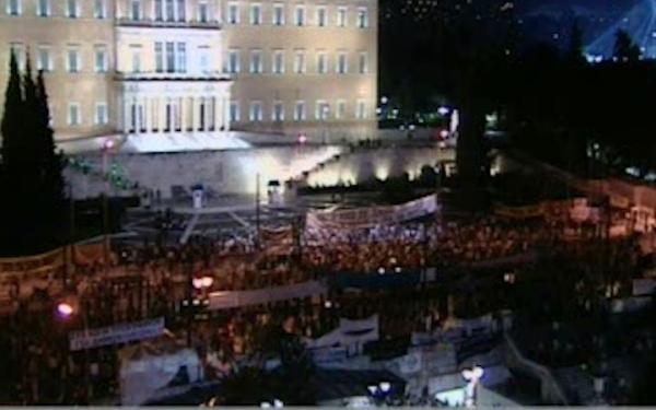 Παραμένουν οι «αγανακτισμένοι» στο Σύνταγμα