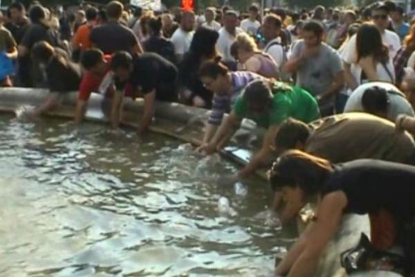 Οι «Αγανακτισμένοι» επιστρέφουν στις πλατείες