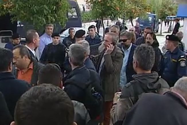 Μαραθώνιες συσκέψεις στα μπλόκα, αρνητικά τα πρώτα μηνύματα