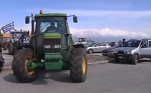 Αγρότες: Αυλαία στα μπλόκα, αλλά όχι στον αγώνα