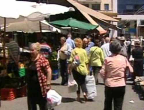 «Έκρηξη» τιμών απειλεί μισθωτούς και συνταξιούχους