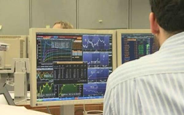 Στα ύψη τα ασφάλιστρα κινδύνου των ελληνικών ομολόγων