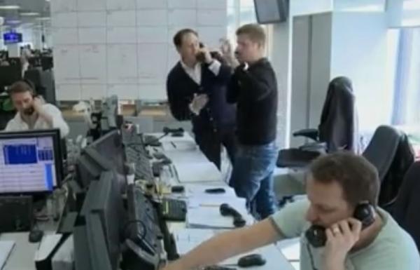 Οι φόβοι των αγορών προκαλούν σεισμό στην Αθήνα