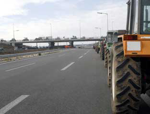 Σχεδιάζονται αποκλεισμοί τελωνείων