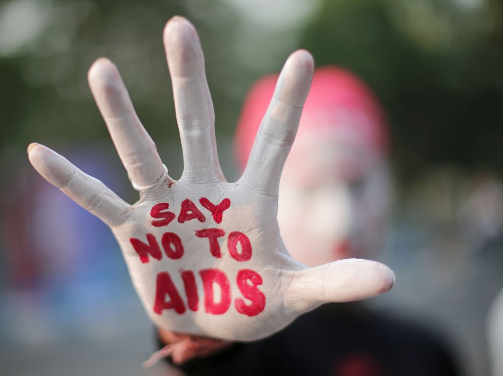 Παγκόσμια Ημέρα κατά του AIDS: 2,3 εκατ. άνθρωποι ζουν με τον ιό στην Ευρώπη