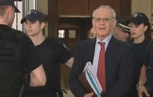 Αποχώρησε από το δικαστήριο ο Ακης Τσοχατζόπουλος