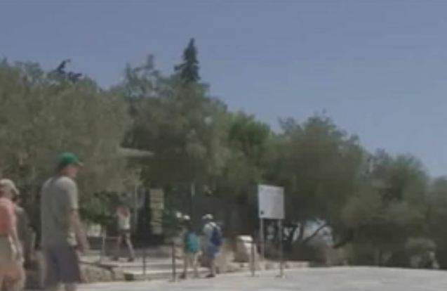 Εκλεισε η Ακρόπολη λόγω… ζέστης