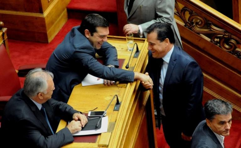 Άδωνις κατά Τσίπρα με την «βοήθεια» του Ανδρέα Παπανδρέου