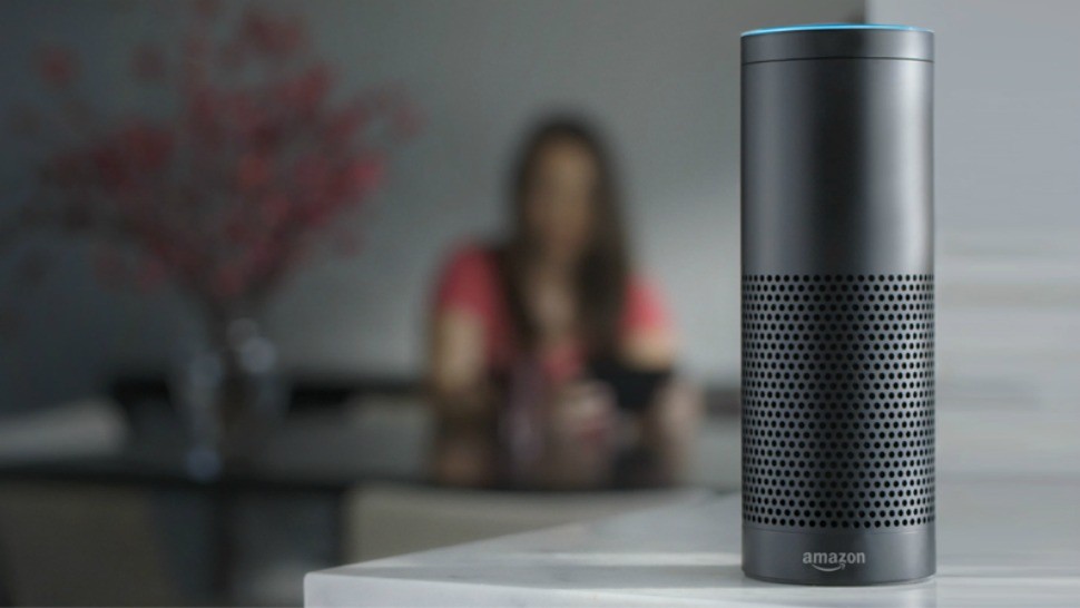 Amazon: Η Alexa δεν μπορούσε να απαντήσει αν πιστεύει στον Άγιο Βασίλη