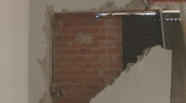 Σε σκηνές και αυτοκίνητα διανυκτερεύουν κάτοικοι μετά το σεισμό στη Φθιώτιδα