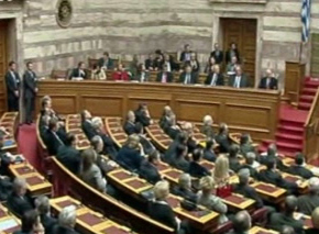 Κυβέρνηση και αντιπολίτευση καταδικάζουν τις «αναδρομικές» αξιώσεις πρώην βουλευτών