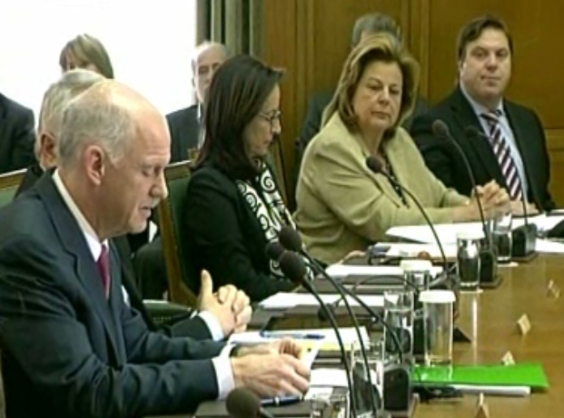 Δυσφορία στη κυβέρνηση από τα σενάρια περί αναδιάρθρωσης