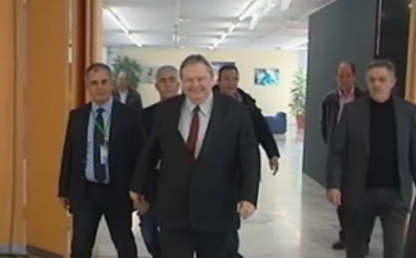 Αντίστροφη μέτρηση για τον ανασχηματισμό