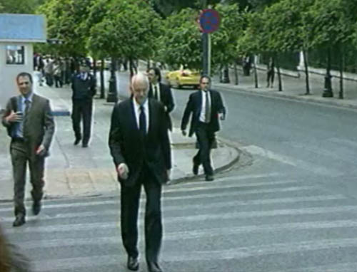 Ο πρωθυπουργός αποφασίζει, διαμηνύει το Μαξίμου για τυχόν υποψηφιότητες υπουργών