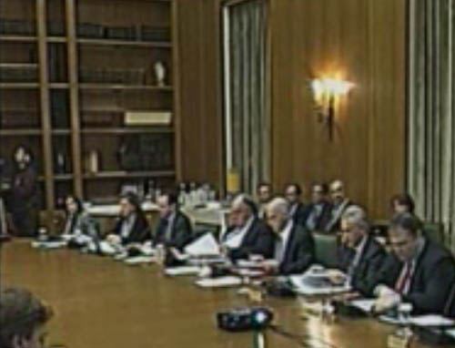 Αντίστροφη μέτρηση για τον ανασχηματισμό