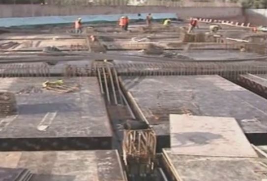 Τέσσερις στους δέκα εργαζόμενους δουλεύουν χωρίς ασφάλιση