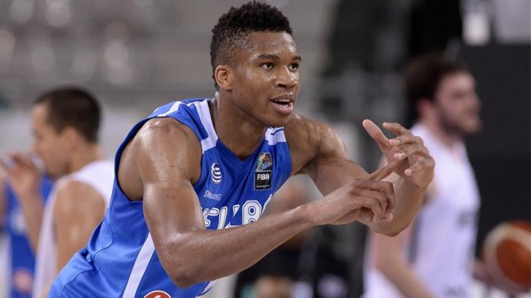 Αντετοκούνμπο: «Ο Θανάσης παίζει για την Ελλάδα με την ψυχή του»